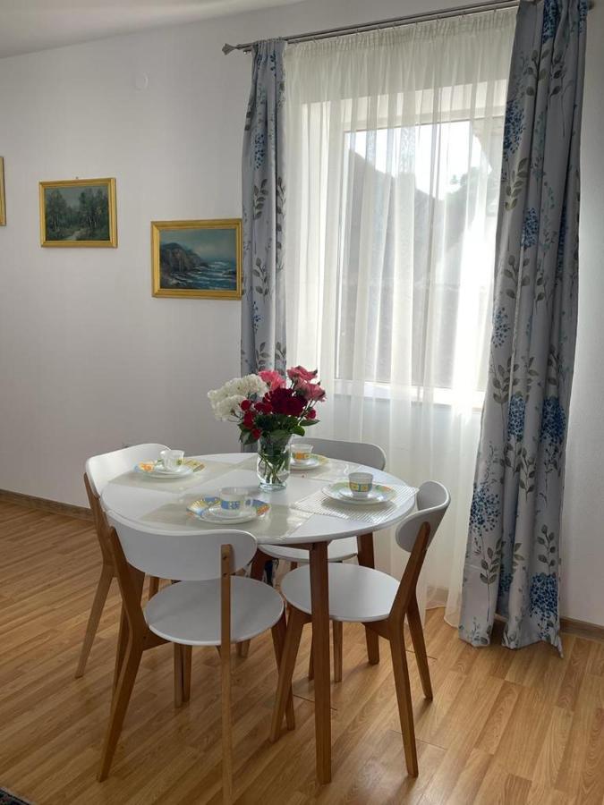 Easy Living Apartments - Old Town Брашов Екстериор снимка